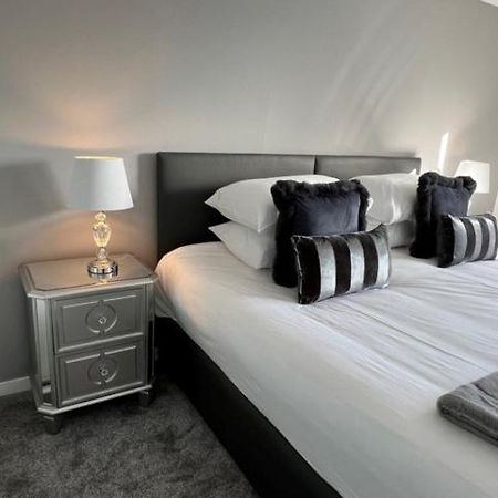 Modern & Spacious 2 Bed Merchant City Apart-High St กลาสโกว์ ภายนอก รูปภาพ