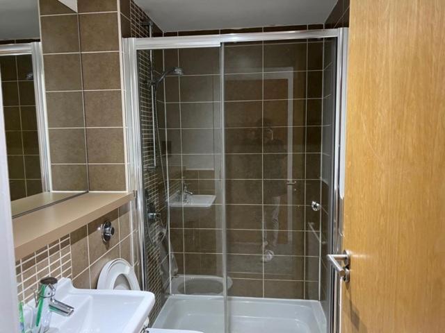 Modern & Spacious 2 Bed Merchant City Apart-High St กลาสโกว์ ภายนอก รูปภาพ